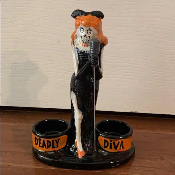 Yankee Candle Other - Yankee Candle Halloween Boney Bunch Deadly Diva